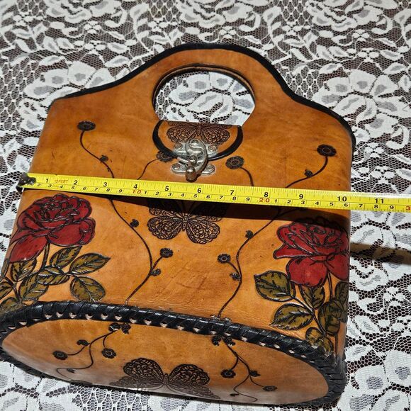 60s boho cottagecore butterfly roses tooled leather bag - Picture 4 of 6